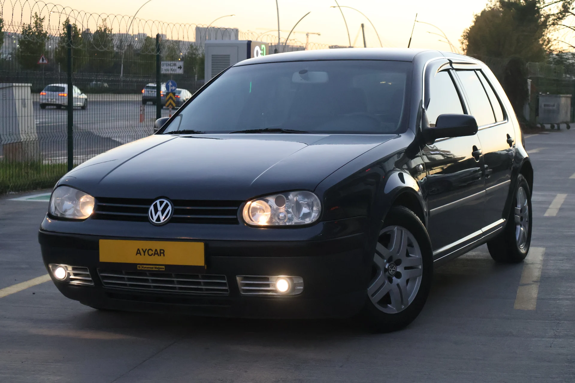 AYCAR' DAN 2001 BENZİN&LPG 1.6 GOLF COMFORTLİNE